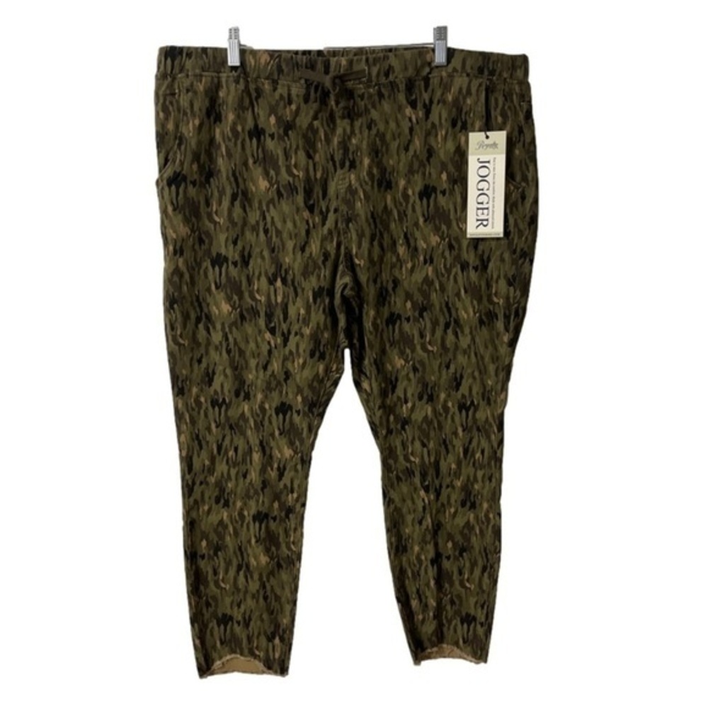 ⭐️ NWT Royalty For Me Camouflage Cropped Jogger pants- size 2X